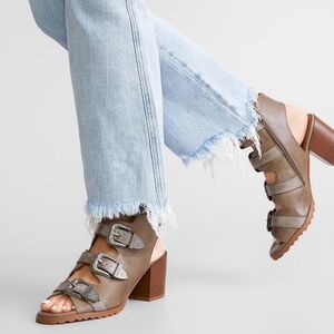 Vintage 93 Cami Heeled Sandal Zip Up‎ Adjustable Buckles Size 10